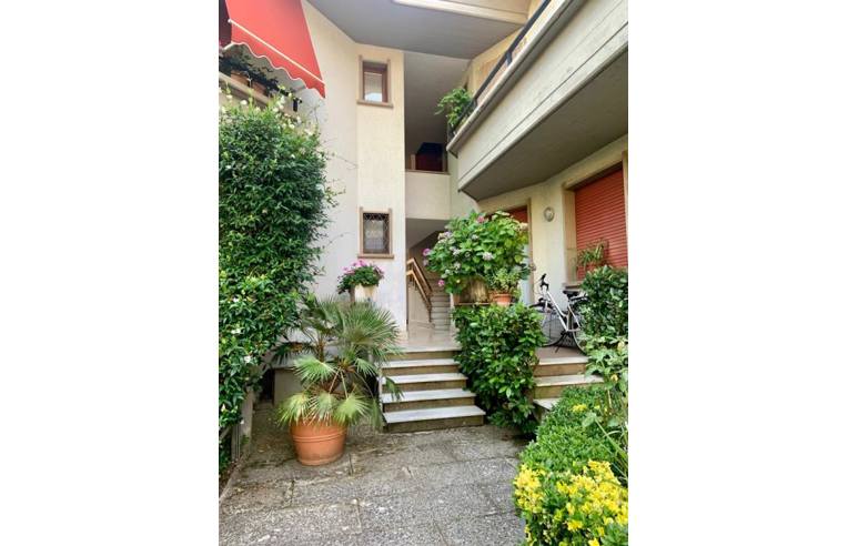 Appartamento in vendita a Massa, Frazione Marina Di Massa, Via Magliano,54100 Massa MS, Italia 38