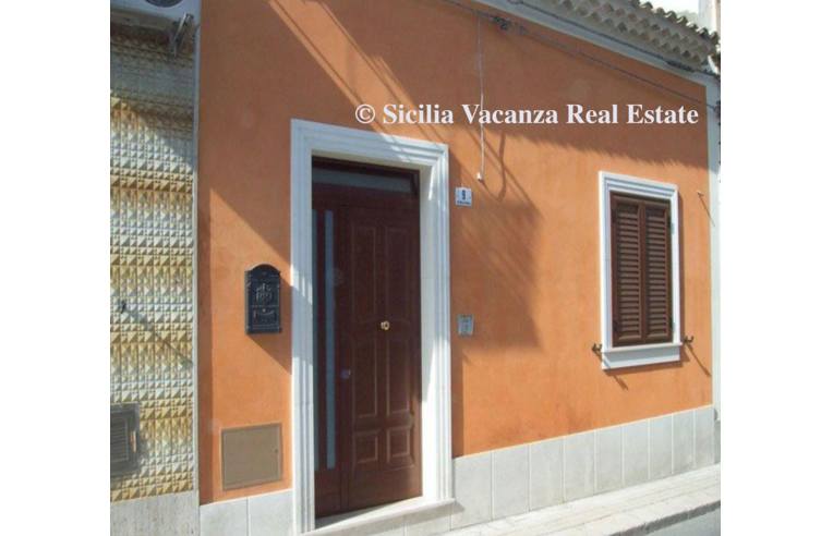 Casa indipendente in vendita a Avola, Via Galileo Galilei 9