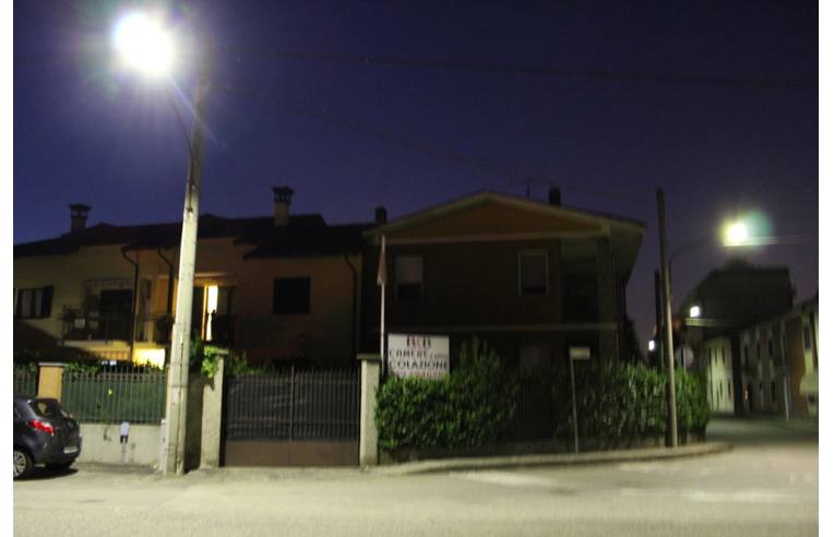 Casa indipendente in vendita a Castano Primo, Via Lonate Pozzolo 1