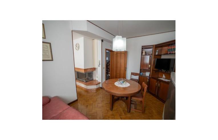 Casa indipendente in vendita a Castelleone di Suasa, Corso G. Marconi 25