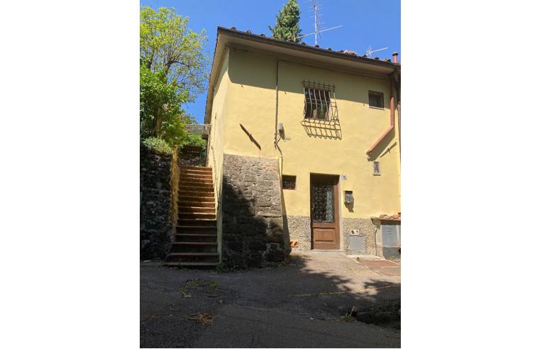 Casa indipendente in vendita a Borgo San Lorenzo, Frazione Polcanto, Via della Casuccia 18