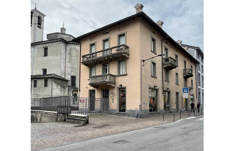 Appartamento in vendita a Morbegno, Via Ezio Vanoni 8