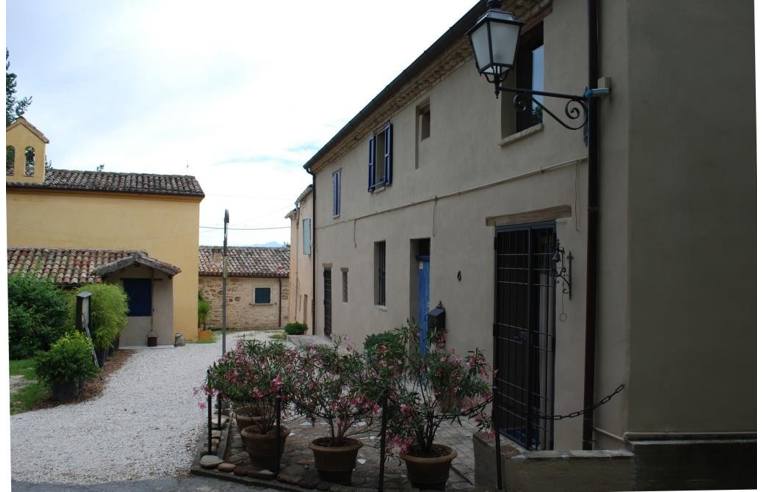 Rustico/Casale in vendita a Fano, Frazione Sant'Andrea, Località Sant'Andrea 95/a