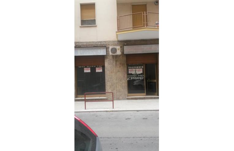 Negozio in vendita a Foggia, Frazione Centro città
