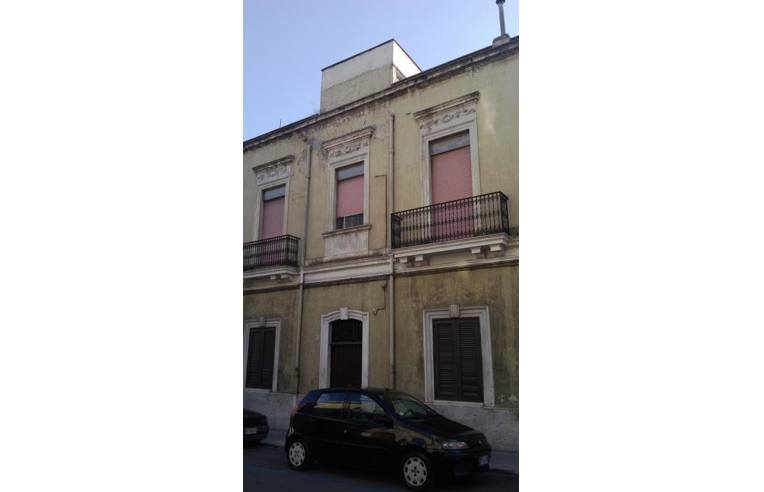 Casa indipendente in vendita a Brindisi, Frazione Centro città