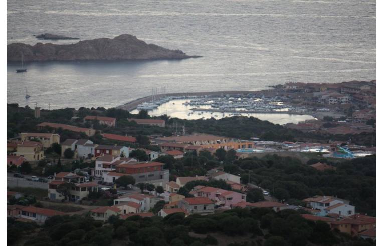 Bilocale in vendita a Trinità d'Agultu e Vignola, Frazione Isola Rossa