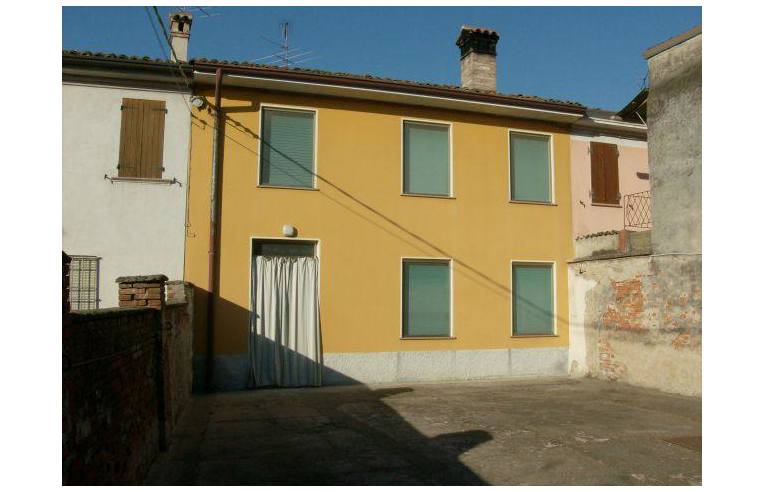 Casa indipendente in vendita a Gazzuolo, Frazione Belforte