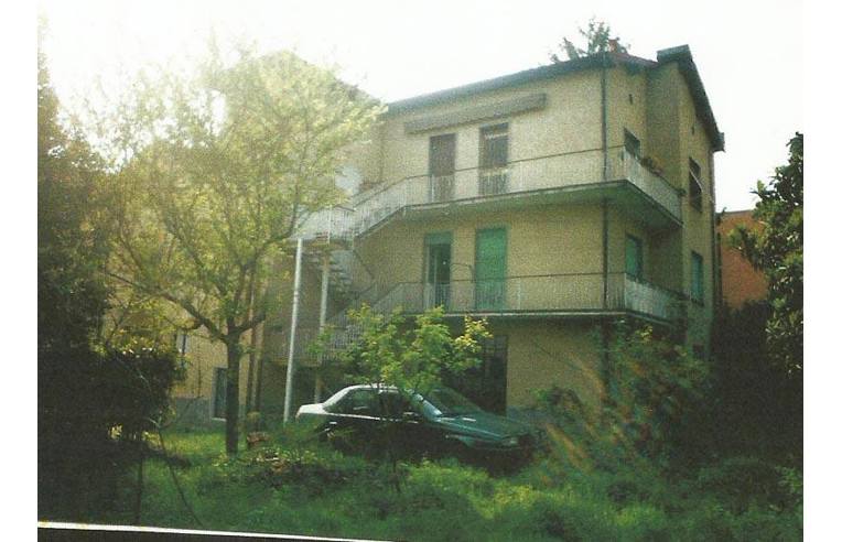 Palazzo/Stabile in vendita a Lecco, Frazione Centro città