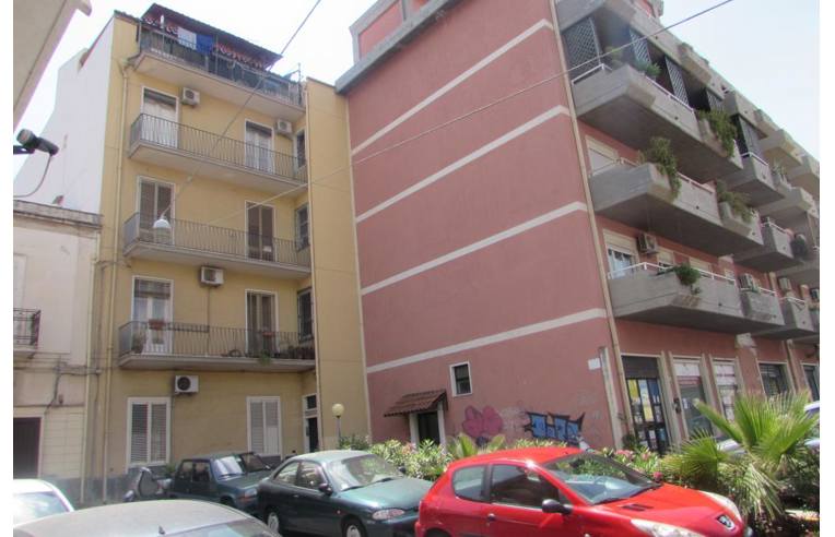 Quadrilocale in vendita a Catania, Zona Viale Vitt. Veneto