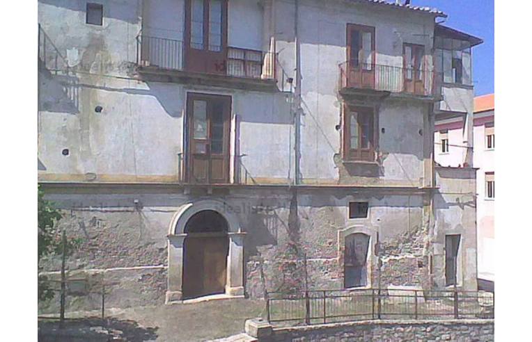 Palazzo/Stabile in vendita a Mendicino