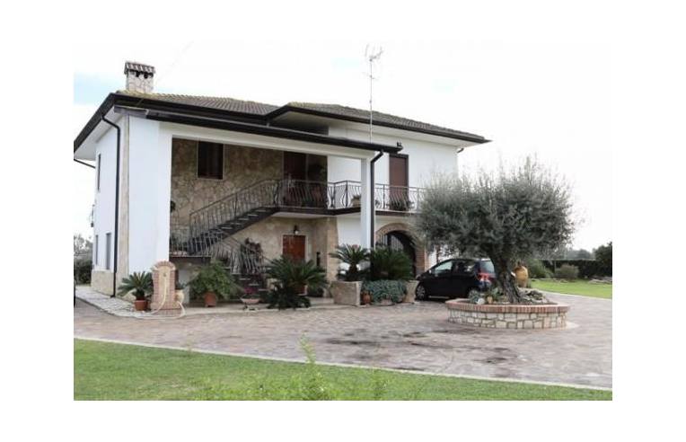 Villa in vendita a Pontinia