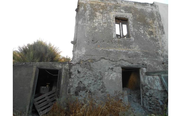 Rustico/Casale in vendita a Lipari, Frazione Stromboli