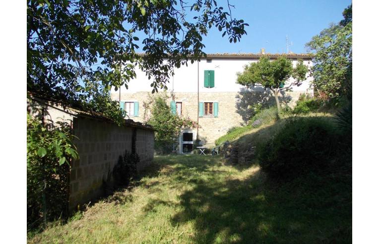 Rustico/Casale in vendita a Perugia, Zona Fratticiola Selvatica