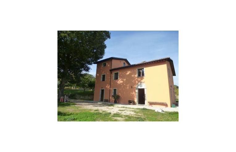 Casa indipendente in vendita a San Severino Marche, Frazione Portolo