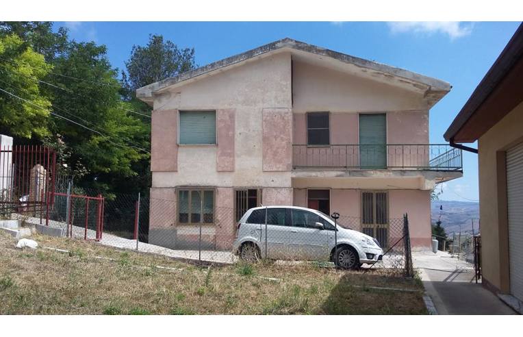 Casa indipendente in vendita a Montecalvo Irpino
