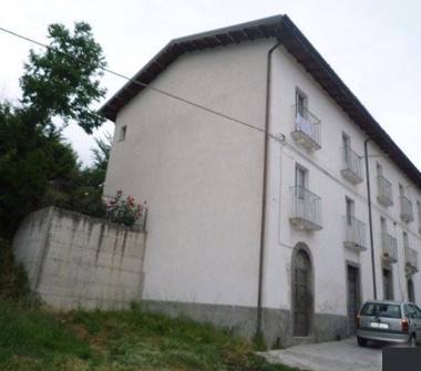 Casa indipendente in vendita a Tornimparte, Frazione Pié La Costa