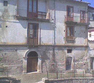 Casa indipendente in vendita a Mendicino (Cosenza)