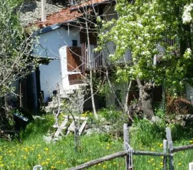 Rustico/Casale in vendita a Condove, Frazione Laietto