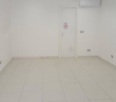 Ufficio in affitto a Genova, Zona Certosa