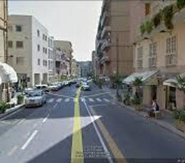 Negozio in vendita a Cagliari, Frazione Centro città