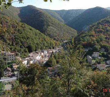Villa in vendita a Fiuminata, Frazione Località Laverinello