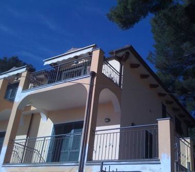 Mansarda in vendita a Andora, Frazione Rollo