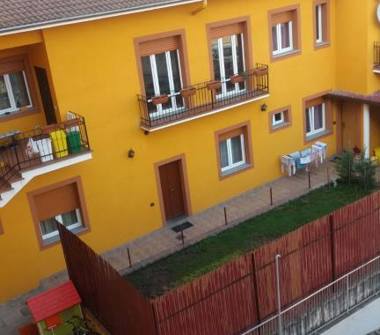 Porzione di casa in vendita a Novara, Zona Sant'Andrea