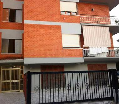 Quadrilocale in vendita a Minturno, Frazione Scauri