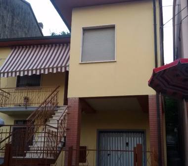 Casa indipendente in vendita a Vecchiano, Frazione Filettole