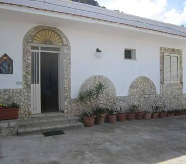 Affitto Rustico/Casale Vacanze a Castellammare del Golfo, Frazione Scopello