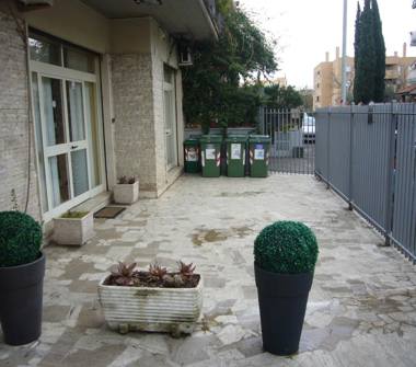 Negozio in affitto a Roma, Zona Villa Verde