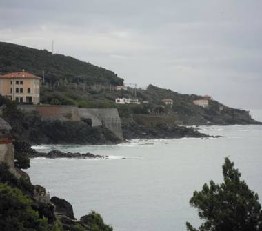 Casa indipendente in vendita a Rosignano Marittimo, Frazione Castiglioncello, Via Aurelia 822