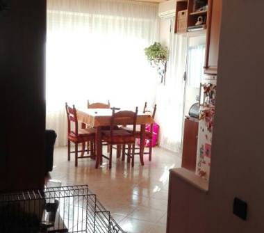 Appartamento in vendita a Genova, Zona Rivarolo