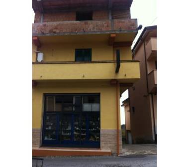 Palazzo/Stabile in vendita a Sant'Eufemia d'Aspromonte (Reggio Calabria)