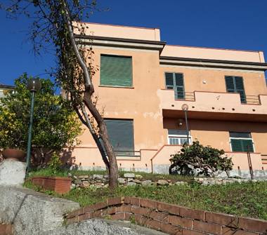 Villa in vendita a La Spezia, Zona Pitelli