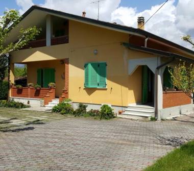 Casa indipendente in vendita a Massa, Frazione Marina Di Massa