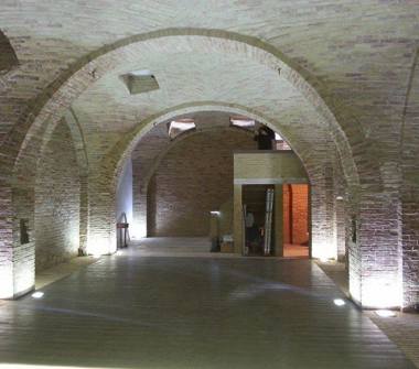 Showroom in vendita a San Paolo di Civitate (Foggia)