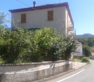 Casa indipendente in vendita a Grognardo (Alessandria)