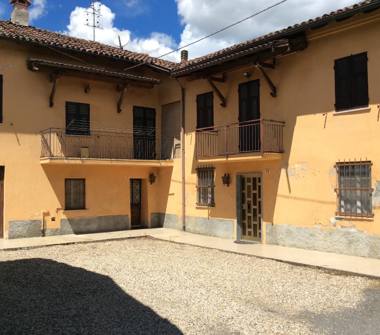 Casa indipendente in vendita a Francavilla Bisio (Alessandria)