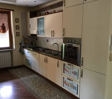 Trilocale in vendita a Roma, Zona Appio Claudio