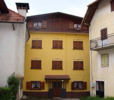 Casa indipendente in vendita a Tambre, Frazione Tambruz