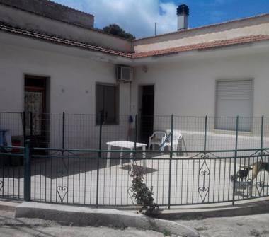 Casa indipendente in vendita a Trapani, Frazione Mokarta