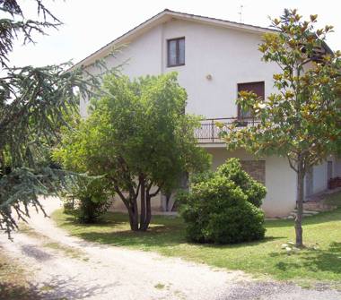 Casa indipendente in vendita a Sant'Angelo in Pontano (Macerata)