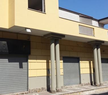 Negozio in affitto a Casal di Principe (Caserta)