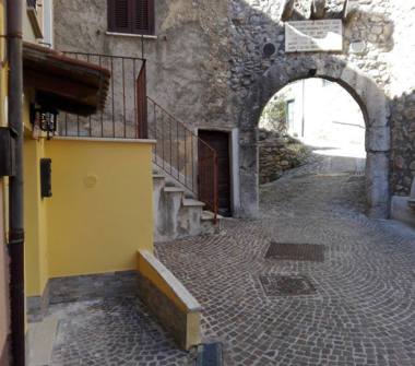 Casa indipendente in vendita a Longone Sabino, Frazione Rocca Ranieri
