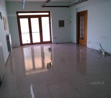 Ufficio in affitto a Giano dell'Umbria, Frazione Bastardo