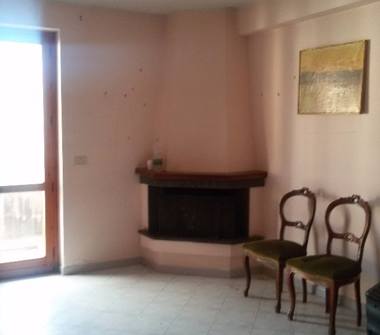 Trilocale in vendita a Valverde (Catania)