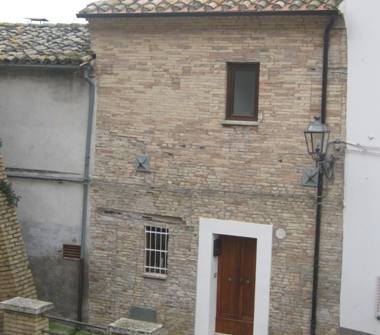 Casa indipendente in vendita a Loreto Aprutino (Pescara)