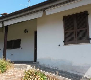 Casa indipendente in vendita a Sesto ed Uniti, Frazione Casanova Del Morbasco