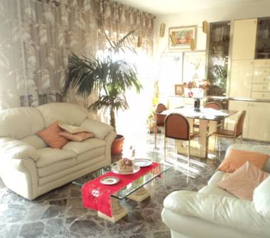 Quadrilocale in vendita a Sannicandro di Bari (Bari)